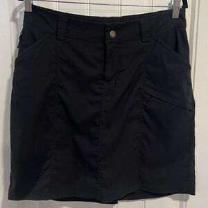 Duluth Trading Company Black Skort. Size 8.‎